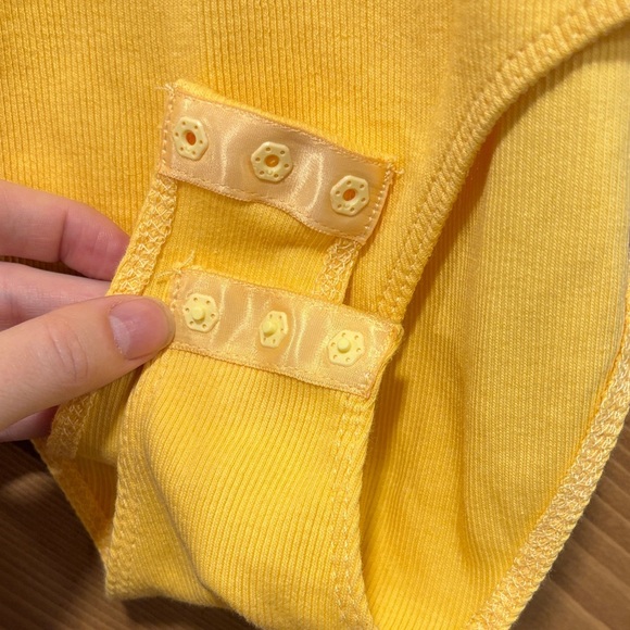 Zara Yellow Ruffled Sleeve Body Suit Medium - Picture 5 of 5